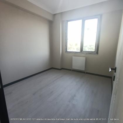 istanbul Arnavutköy Karlıbayır mah de butik site içinde satılık 95 m² 2+1 - 1. kat daire