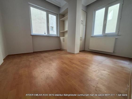 istanbul Bahçelievler cumhuriyet mah de satılık 88m² 2+1- 1.kat daire