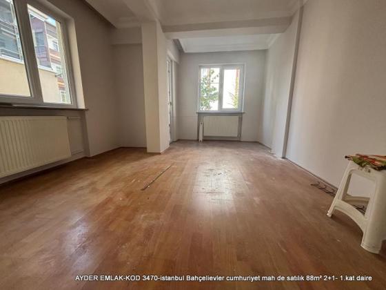 istanbul Bahçelievler cumhuriyet mah de satılık 88m² 2+1- 1.kat daire