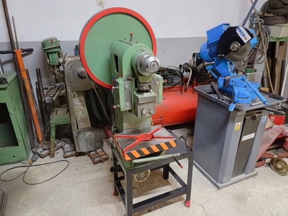 10 TON ARKADAN VOLANT PRES