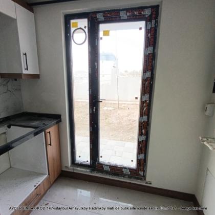 istanbul Arnavutköy Hadımköy mah de butik site içinde satılık 85 m² 2+1 – bahçe kat daire