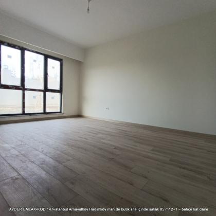 istanbul Arnavutköy Hadımköy mah de butik site içinde satılık 85 m² 2+1 – bahçe kat daire