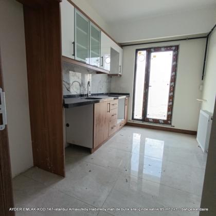 istanbul Arnavutköy Hadımköy mah de butik site içinde satılık 85 m² 2+1 – bahçe kat daire