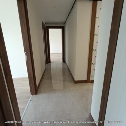 istanbul Arnavutköy Hadımköy mah de butik site içinde satılık 85 m² 2+1 – bahçe kat daire