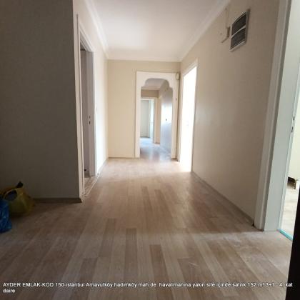 istanbul Arnavutköy hadımköy mah de  havalimanına yakın site içinde satılık 152 m² 3+1 - 4. kat daire