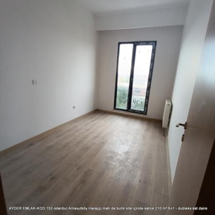 istanbul Arnavutköy Haraççı mah de butik site içinde satılık 210 m² 6+1 - dubleks.kat daire