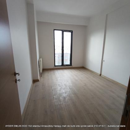 istanbul Arnavutköy Haraççı mah de butik site içinde satılık 210 m² 6+1 - dubleks.kat daire