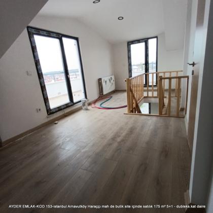 istanbul Arnavutköy Haraççı mah de butik site içinde satılık 175 m² 5+1 - dubleks.kat daire