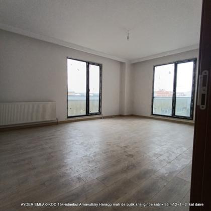istanbul Arnavutköy Haraççı mah de butik site içinde satılık 95 m² 2+1 - 2. kat daire
