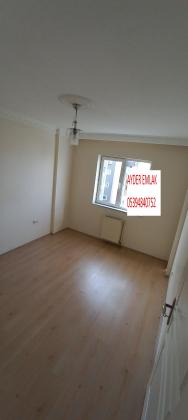 hadımköy mah de  havalimanına yakın site içinde satılık 130 m² 3+1 - 4. kat daire