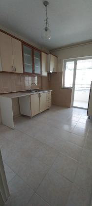 hadımköy mah de  havalimanına yakın site içinde satılık 130 m² 3+1 - 4. kat daire
