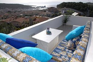 İZMİR ÇEŞME GÜNLÜK KİRALIK HAVUZLU VİLLA