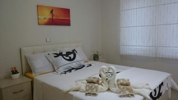 ÇEŞME ALAÇATIDA KİRALIK LÜKS VİLLA